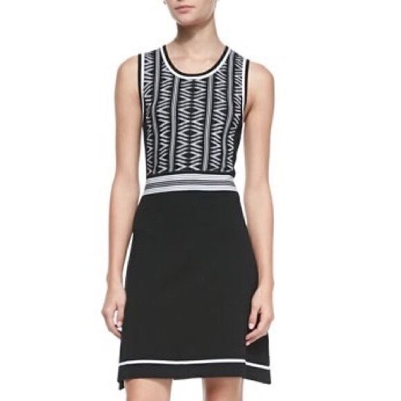 Rag & Bone Revolve
Erin Sleeveless Two-Tone Fit and Flare Party Dress Sz - Picture 1 of 9